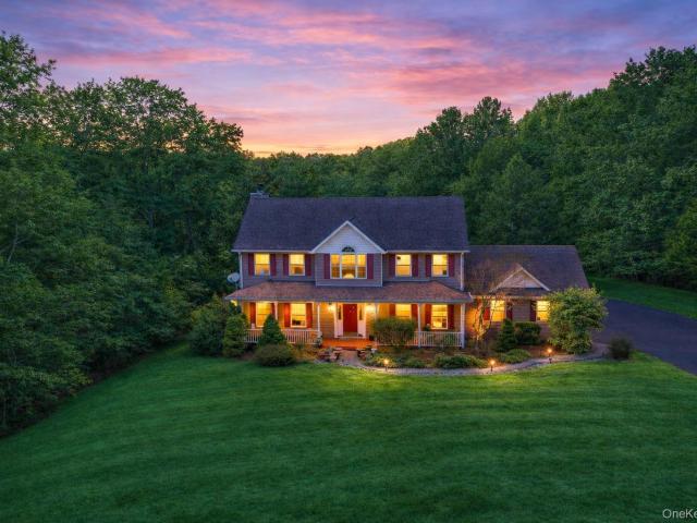 17 Woodridge Dr, Chester, NY 10918 | MLS #972648