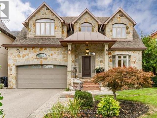 17 Agar Crescent, Toronto, ON, M9B 5A4 house for sale | Listing ID W13799 | Royal LePage