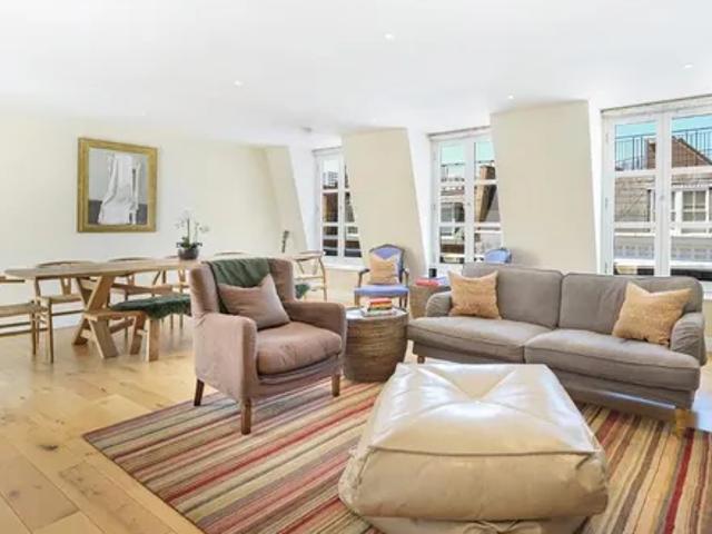 17 Adam and Eve Mews, London, W8 6UG, United Kingdom | 3 bed house for rent #138512221 | Rentberry