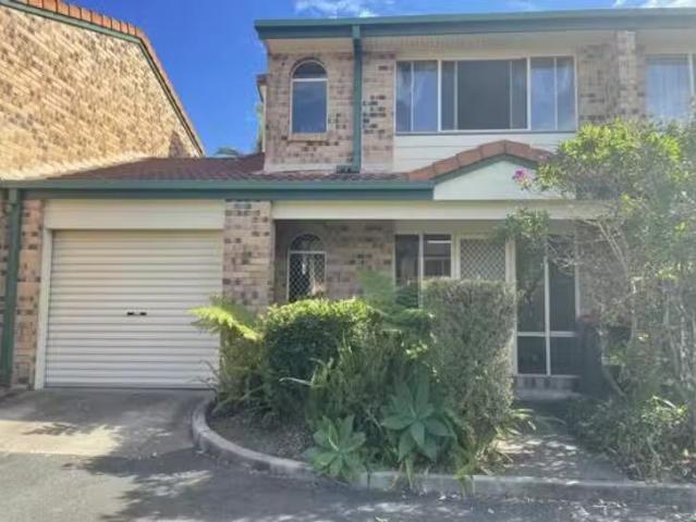 17 Adrian Place, Wishart, QLD 4122