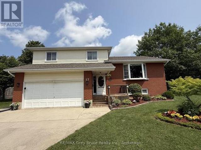 17 Armstrong Crescent, Grey Highlands, ON, N0C 1H0 house for sale | Listing ID X13659 | Royal LePage