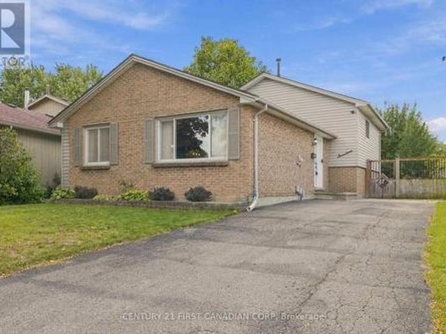 17 Archer Crescent, London South X, ON, N6E 2A4 house for sale | Listing ID X13877 | Royal LePage