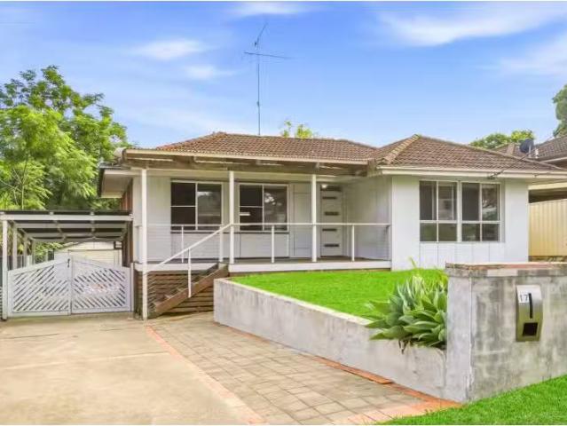 17 Banderra Road, South Penrith House for rent Listed by Anu.