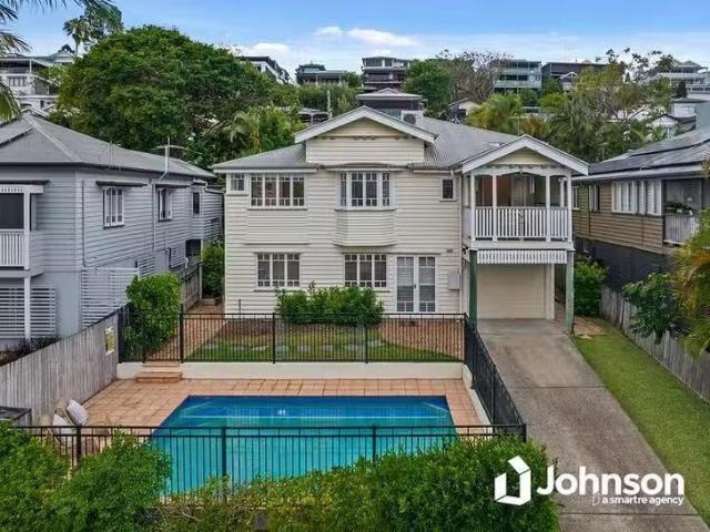 17 Barton Parade, Balmoral, QLD 4171