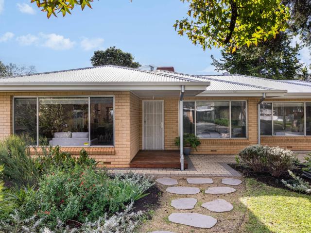 17 Beaufort CrescentFelixstow SA 5070, Australia