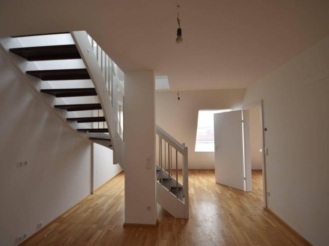 17. BEZIRK Traumhafte 3 Zimmer Maisonette mit Dachterrasse