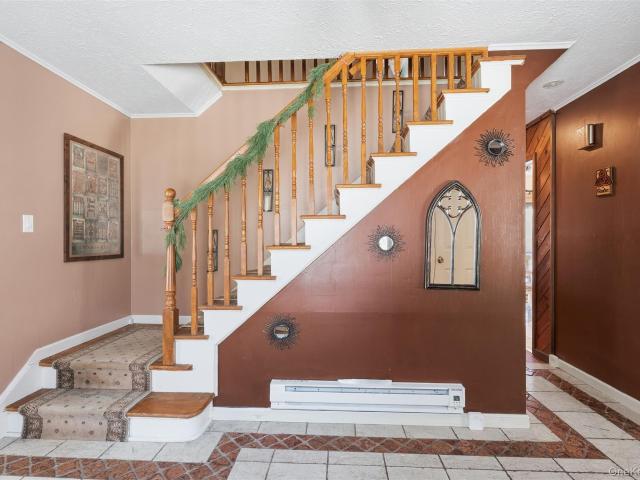 17 Birch Hill