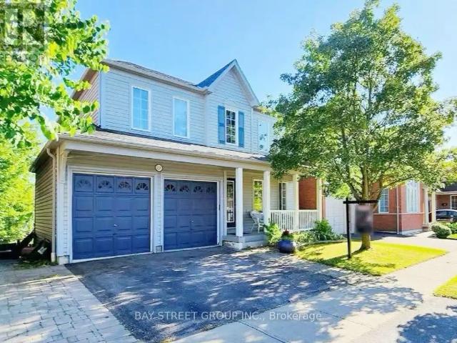 17 BRADBURY CRESCENT
