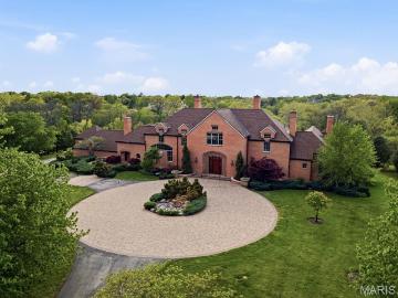 17 Bridle Ridge Ln, Huntleigh, MO 63131 | MLS #26021