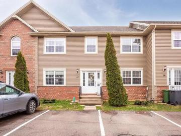 17 Cameron Heights, Stratford, PE, C1B 0A8 townhouse for sale | Listing ID 202610 | Royal LePage