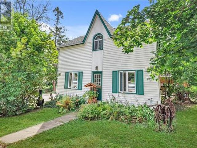 17 Campbell Street, Little Current, ON, P0P 1K0 house for sale | Listing ID 2127 | Royal LePage