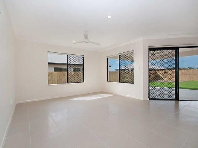 17 Carabeen Ct, Mount Low