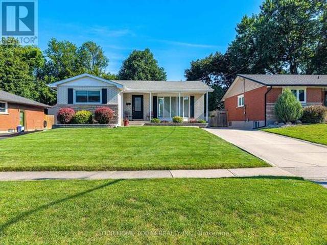 17 Carole Street, Halton Hills, ON, L7G 5B4 house for sale | Listing ID W13633 | Royal LePage