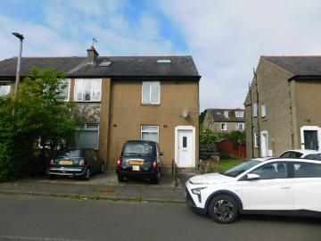 17, Carrick Knowe Gardens, Edinburgh. 4 bed flat to rent £1,950 pcm £450 pw