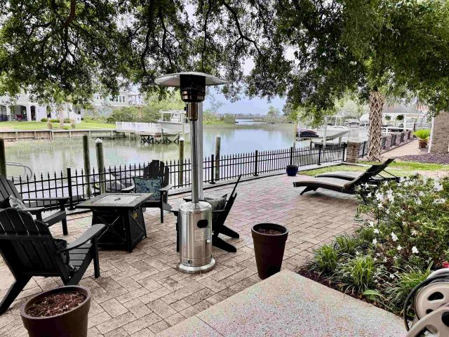 17 Carson Creek Dr