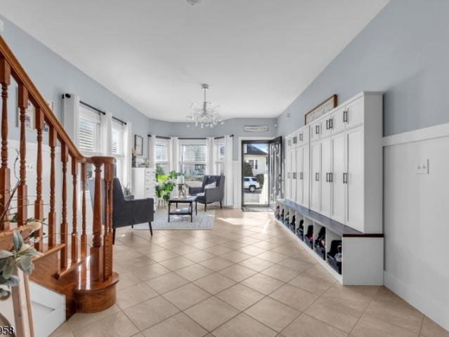 17 Center St