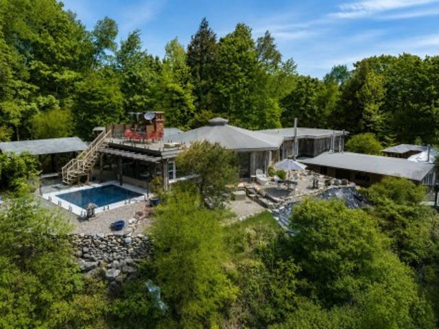 17 Ch. Mcfarland, Hatley Canton, QC, J0B 2C0 Luxury House for sale | Listing ID 15282 | Royal LePage Carriage Trade Luxury Properties