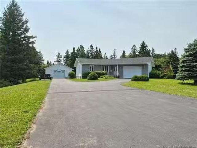 17 Ch Madran, Petit Rocher Nord, NB, E8J 2J6 house for sale.