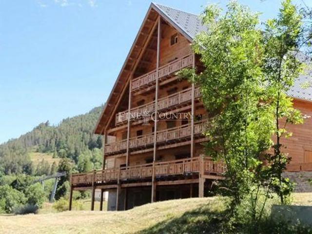 17 chambres, Allos Provence Alpes Côte d'Azur 04260 95400075