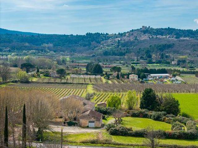 17 chambres, Bonnieux Provence 84480 100854076