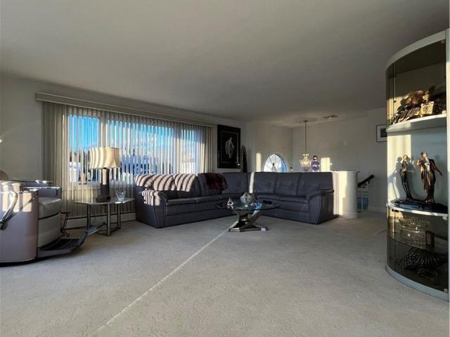 17 Chartier Circle, Newport, US, RI