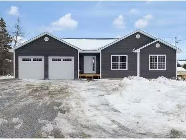 17 Christopher Ave, Hampton, NB, E5N 0R3 house for sale Lis.