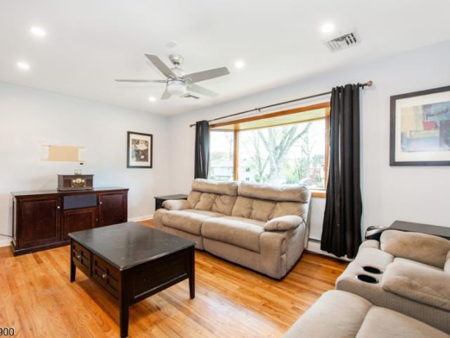 17 Cole Rd