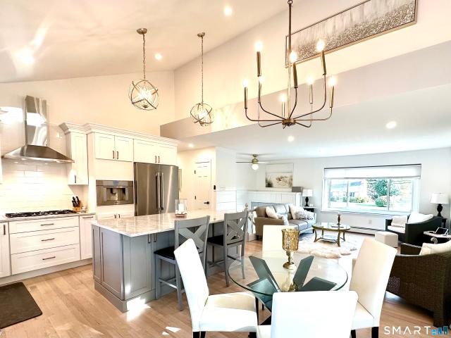 17 College St, Old Saybrook, CT 06475 | MLS #24161