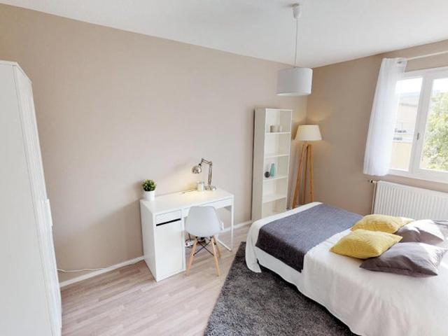 17 Cloud Chambre 1