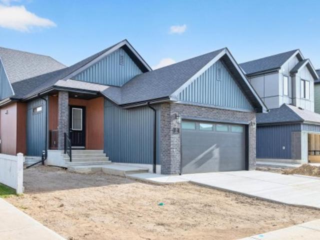 17 Cloutier Close, St. Albert, AB, T8N 4H7 house for sale | Listing ID E4503 | Royal LePage