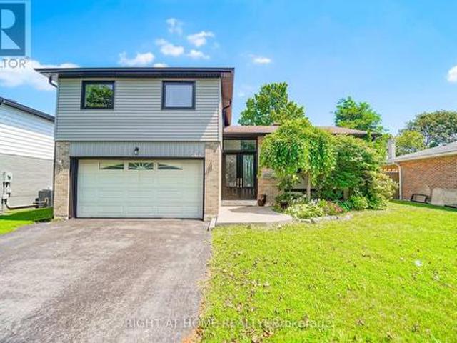 17 Clover Avenue, Barrie, ON, L4N 3M7 house for sale | Listing ID S13652 | Royal LePage