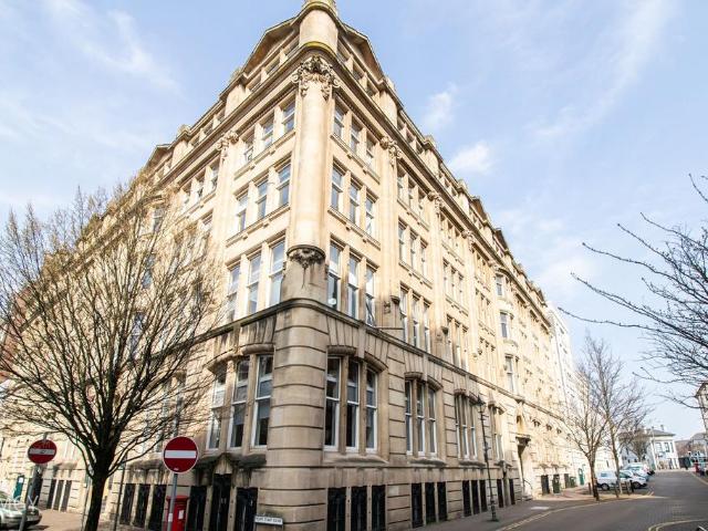 17 Cymric Buildings, Cardiff Bay CF10. 2 bed flat to rent £1,395 pcm £322 pw