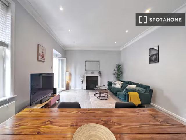17 Daleham Gardens, London, NW3 5BY, United Kingdom | 2 bed apartment for rent #145089020 | Rentberry