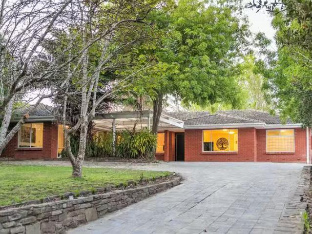 17 Daw Avenue, MOUNT BARKER, SA 5251 House for Rent
