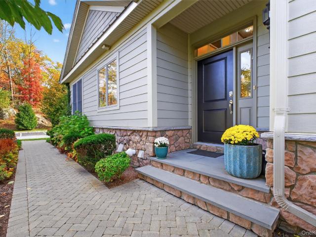17 Deforest Drive