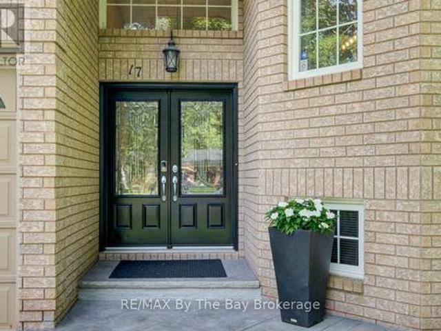 17 Downer Crescent, Wasaga Beach, ON, L9Z 1C2 house for sale | Listing ID S13812 | Royal LePage