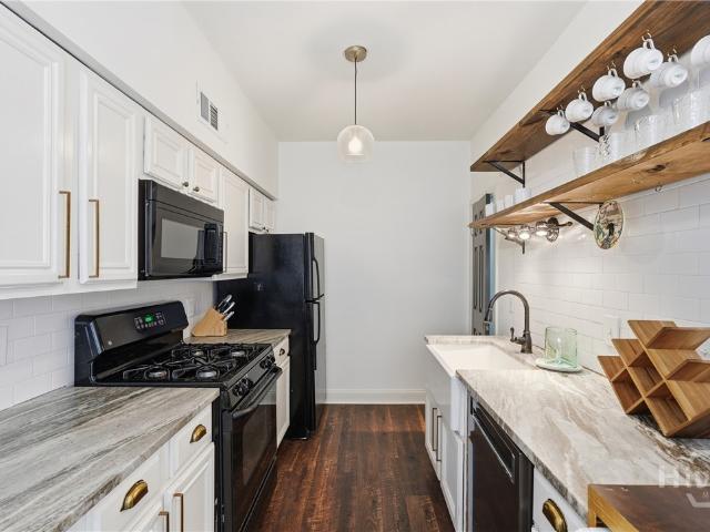 17 E 37th Street 3