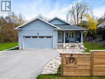 17 Elgin Street S, Blue Mountains, ON, N0H 2P0 house for sale | Listing ID X13247 | Royal LePage
