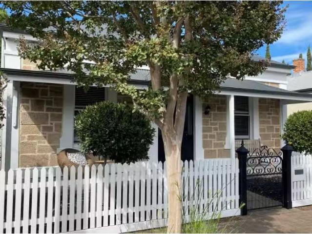17 Ella Street, Parkside House for rent Listed by Rebecca Ari.