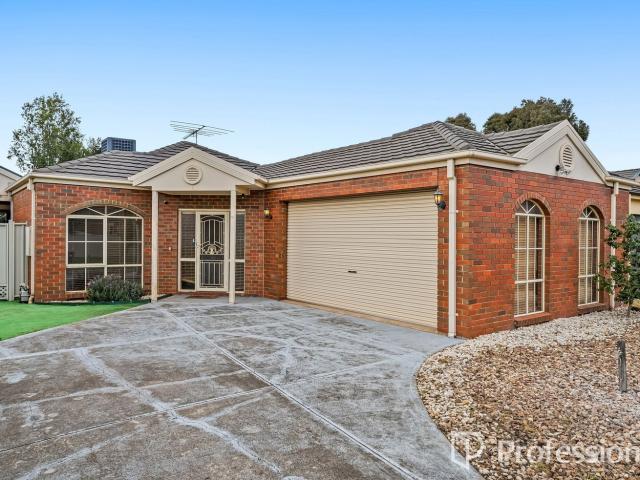 17 Emerald CourtCaroline Springs VIC 3023, Australia