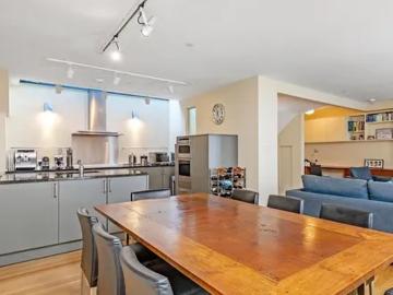 17 Ennismore Mews, London, SW7 1AP, United Kingdom | 4 bed house for rent #38795355 | Rentberry