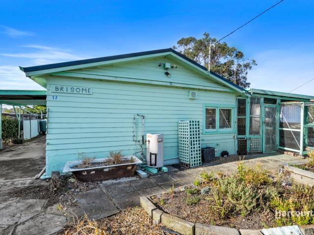 17 Erle Street, CARLTON RIVER, TAS 7173