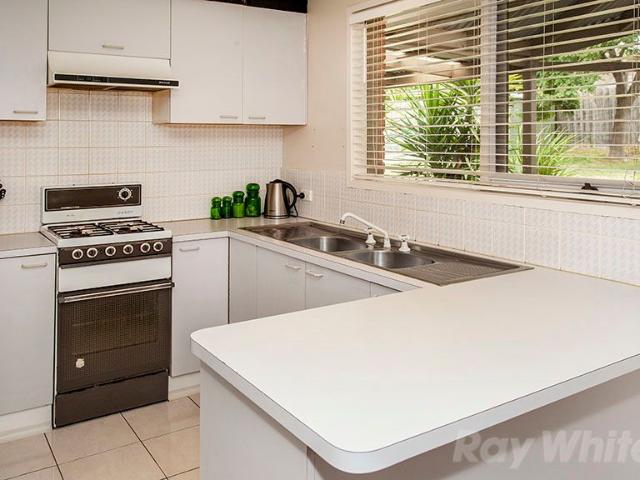 17 Erskine Drive Rowville, VIC 3178