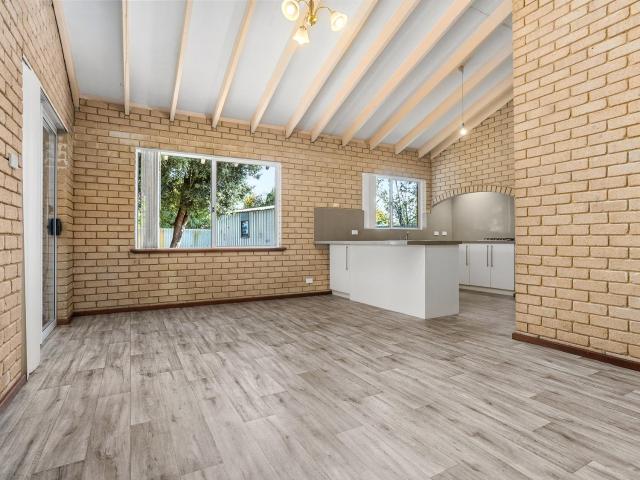 17 Findlay RoadLeeming WA 6149, Australia