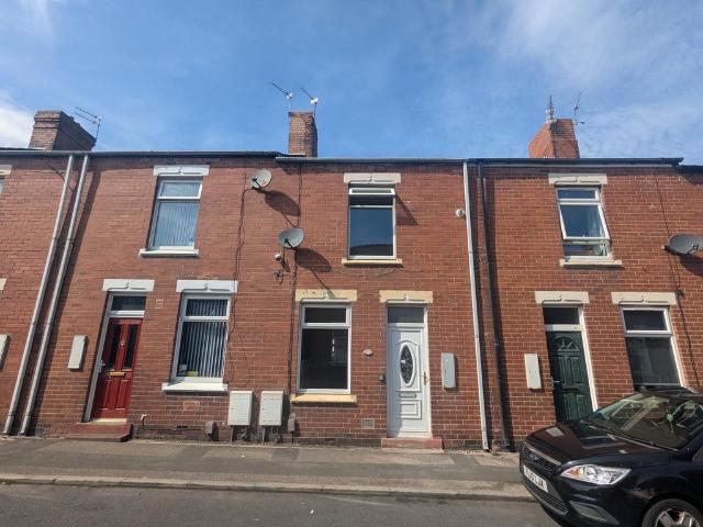 17 Fifth Street, Blackhall TS27 2 bed terraced house to rent £475 pcm £110 pw