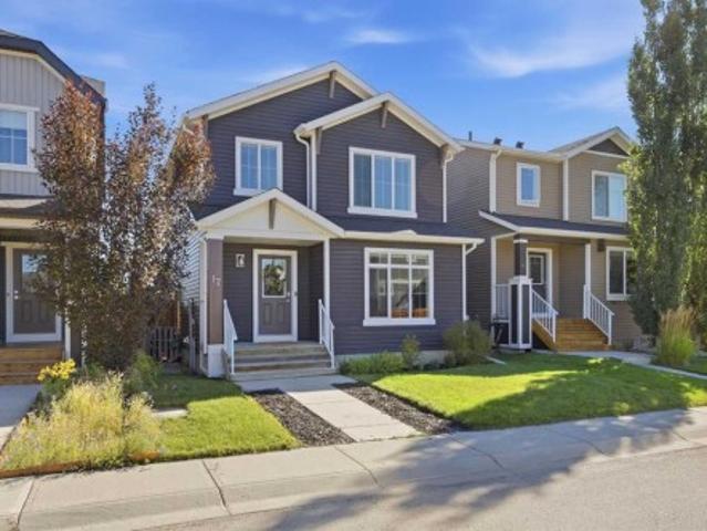17 Fireside Cove, Cochrane, AB, T4C 0X3 house for sale | Listing ID A2344 | Royal LePage