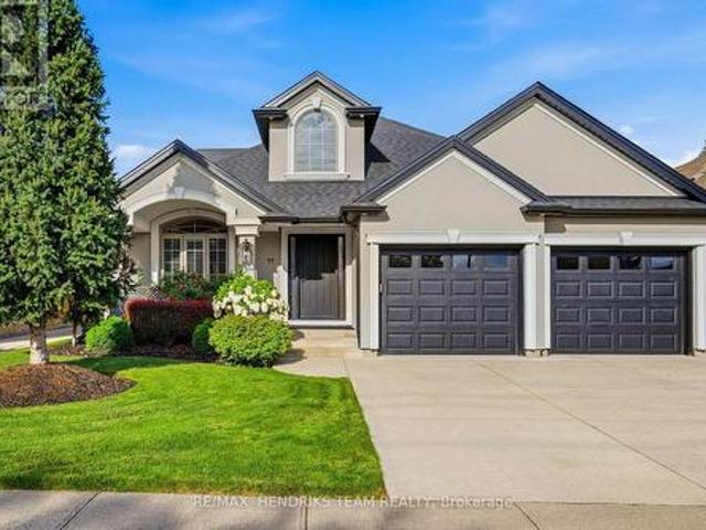 17 First Street Louth, St. Catharines Grapeview, ON, L2W 1C7 house for sale | Listing ID X13714 | Royal LePage