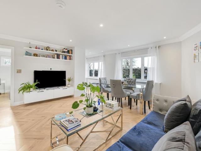17 Fitzjohn's Avenue, London, NW3 5JY, United Kingdom | 3 bed apartment for rent #139544001 | Rentberry