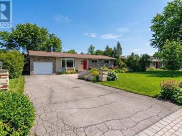 17 Forest Park Avenue, Ottawa, ON, K2E 5A2 house for sale | Listing ID X13173 | Royal LePage