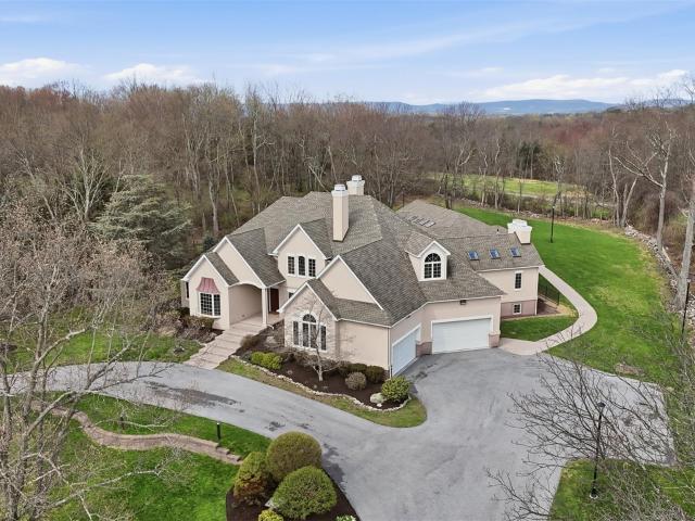 17 Forrest Way